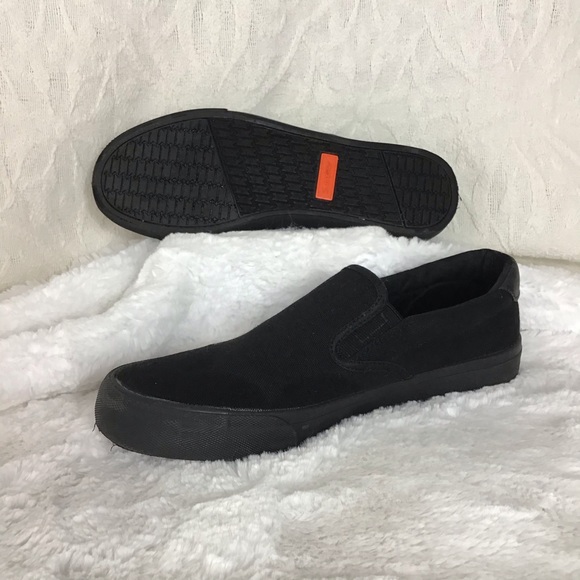 lugz slip on